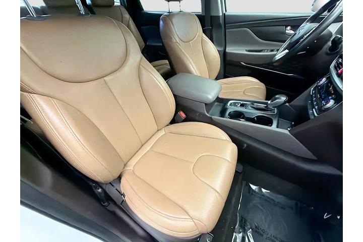 $15641 : Hyundai SANTA FE 2019 SEL 2. image 10