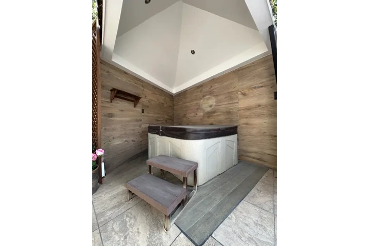 $2900 : Casa en Venta o Renta Zona 13 image 6