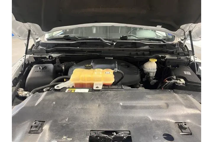 $26947 : Ram 1500 Classic 2019 4x2 La image 9