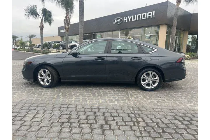 $22995 : Honda Accord 2024 LX 4dr Sed image 6