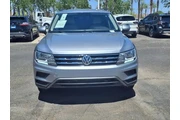 $18765 : Volkswagen Tiguan 2020 SE 4d thumbnail