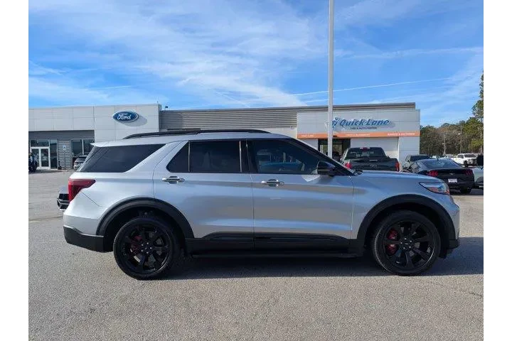 $28495 : Ford Explorer 2021 AWD ST 4d image 4