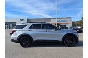 $28495 : Ford Explorer 2021 AWD ST 4d thumbnail