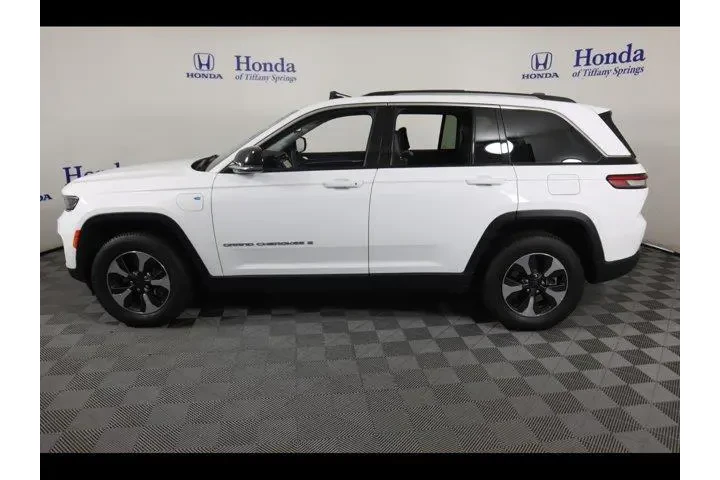 $28875 : Jeep Grand Cherokee 2023 4x4 image 4