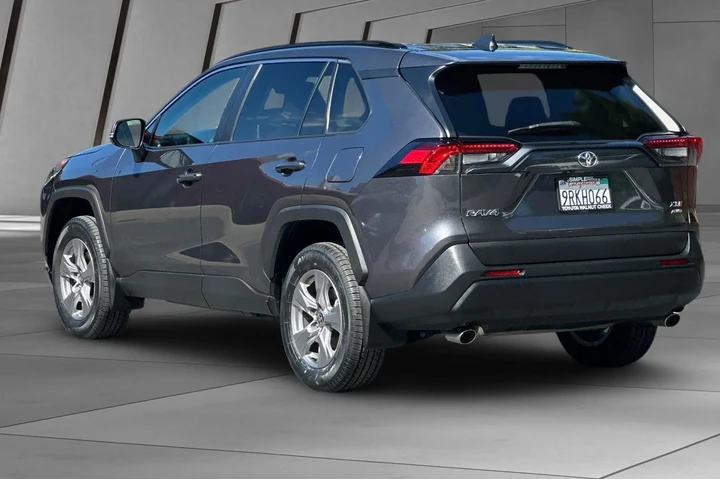 $33900 : Toyota RAV4 2024 AWD XLE 4dr image 10