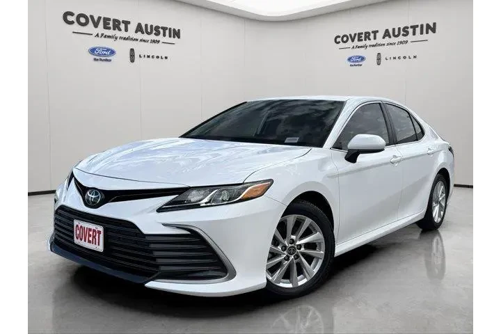 $25304 : Toyota Camry 2024 LE 4dr Sed image 1