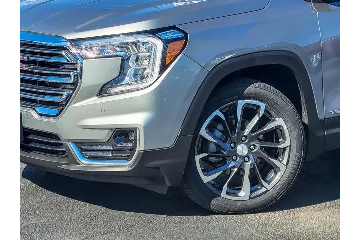 $25850 : GMC Terrain 2023 SLT 4dr SUV image 3