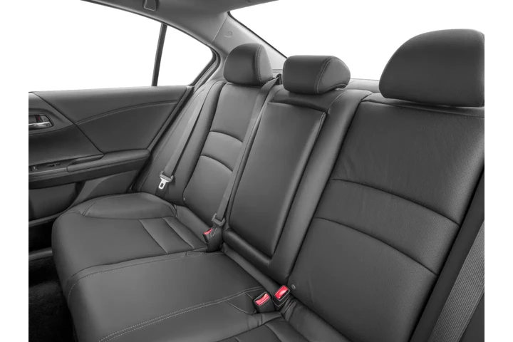 2017 Accord Sedan Touring image 9