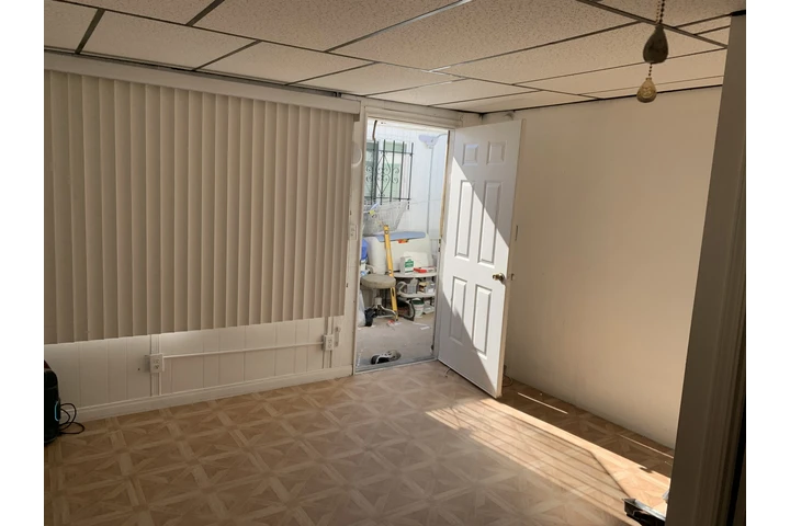 $1200 : Grande cuarto con cocina image 9