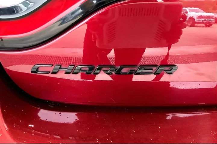$22991 : Dodge Charger 2022 GT 4dr Se image 9