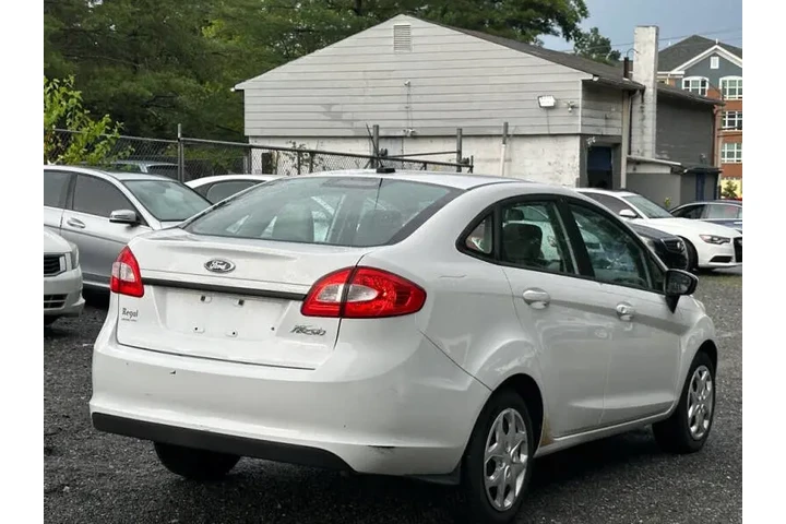 $6990 : 2013 Fiesta S image 8
