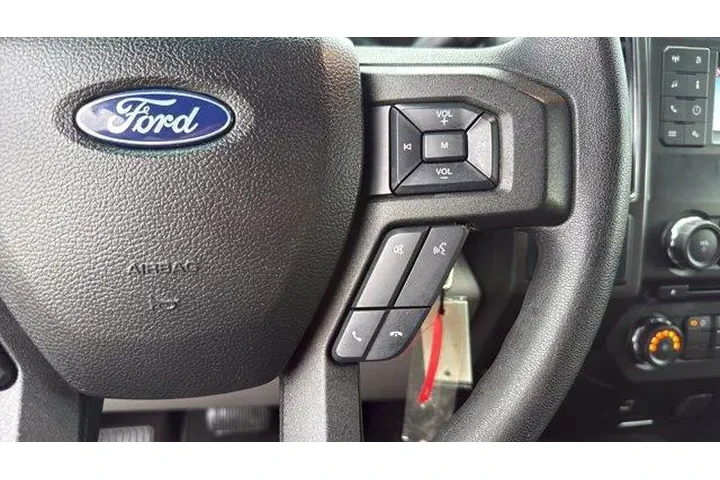 $23638 : Ford F-150 2018 4x2 XL 4dr S image 9