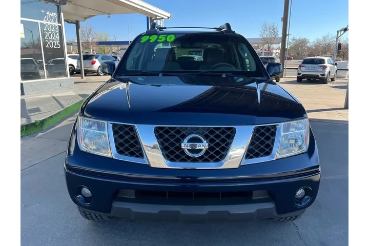 2007 Frontier LE Crew Cab 4WD image 2