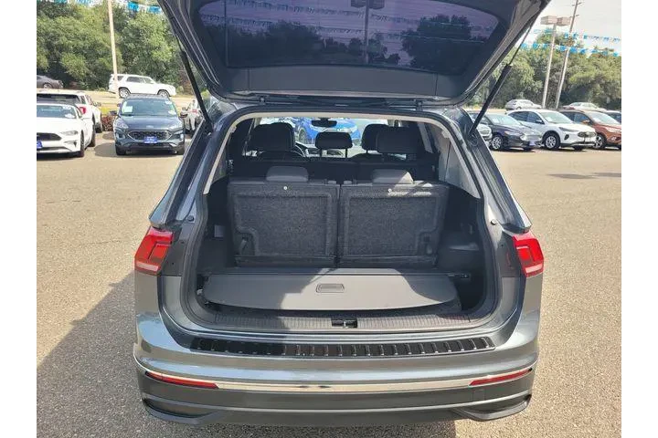 $22696 : Volkswagen Tiguan 2023 SE 4d image 8