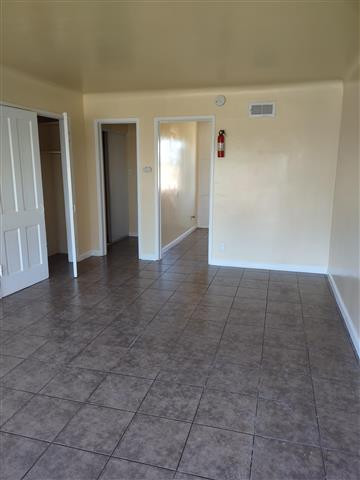 $1300 : Single Apt en Huntington Park image 3