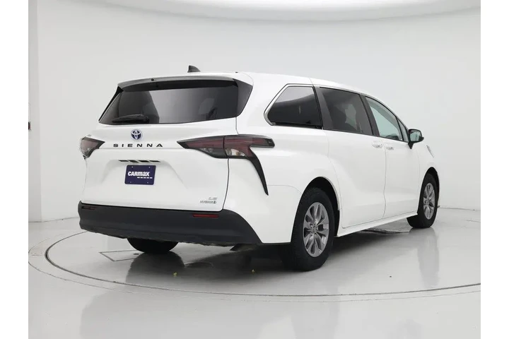 $36998 : Toyota Sienna 2024 LE 8-Pass image 8