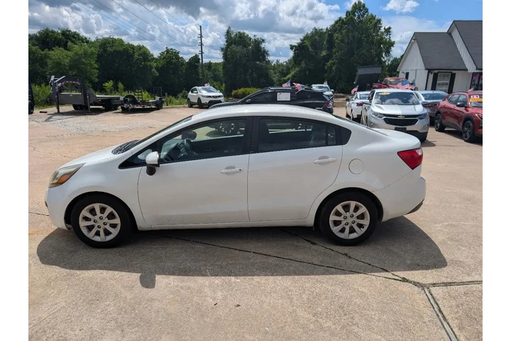 $7995 : 2015 Rio image 9