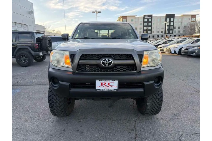 $28710 : 2011 Tacoma image 9