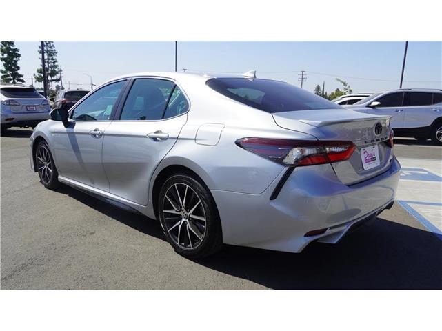 $23600 : 2021 Camry SE Sedan 4D image 8