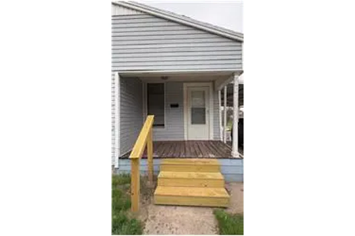 $1195 : Rental property with 3 bedro image 1