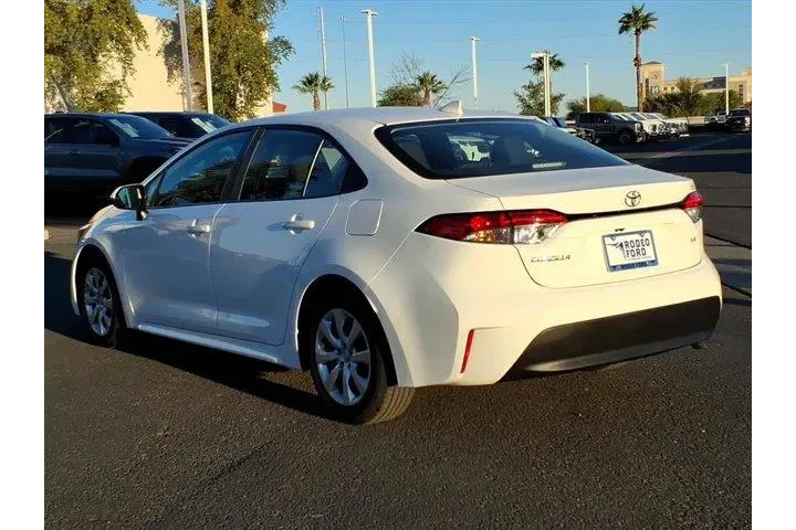 $19900 : Toyota Corolla 2024 LE 4dr S image 3