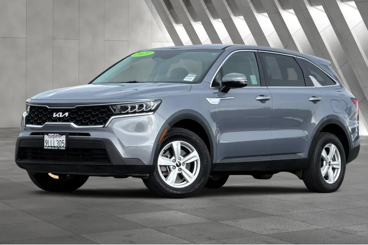 $21700 : Kia Sorento 2022 AWD LX 4dr image 2