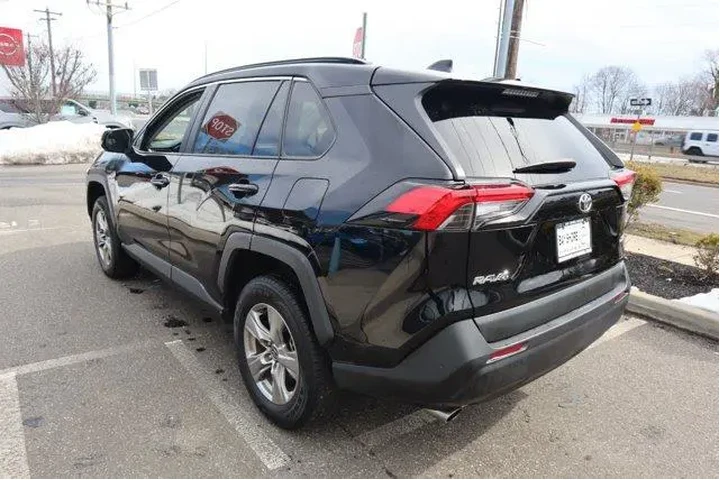 $21181 : Toyota RAV4 2023 XLE 4dr SUV image 8