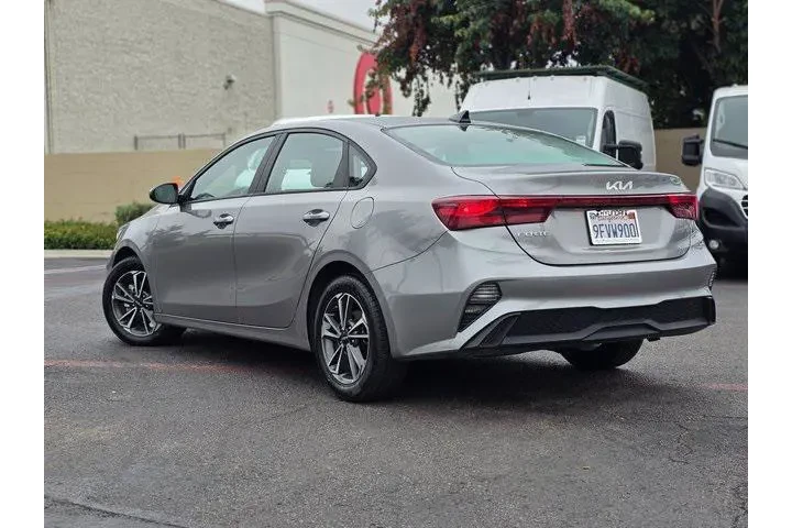 $16495 : Kia Forte 2023 LXS 4dr Sedan image 7
