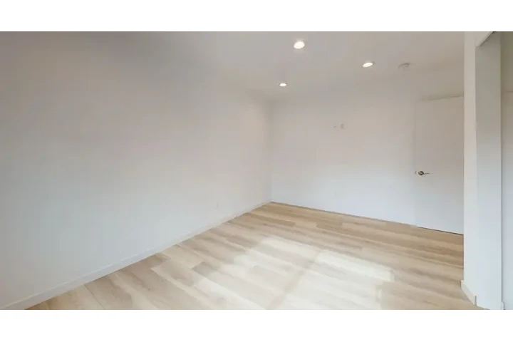 $1450 : 1Bedroom Apt In Los Angeles image 2