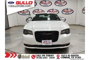 $27991 : Chrysler 300 2023 S V6 4dr S thumbnail