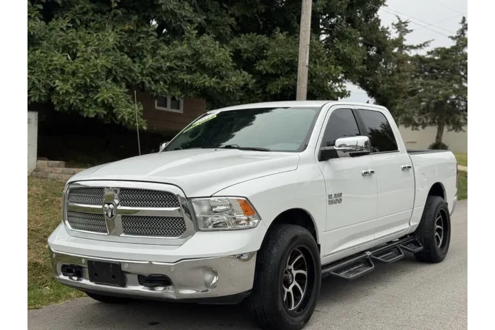 $12999 : 2017 RAM 1500 Lone Star image 1