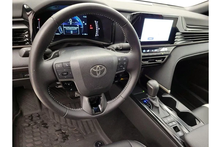 $31998 : Toyota Camry 2025 SE 4dr Sed image 10