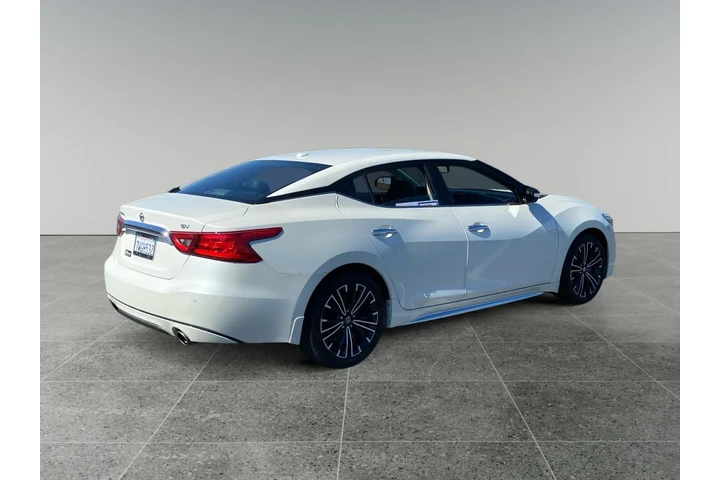 $18055 : Nissan Maxima 2016 image 5
