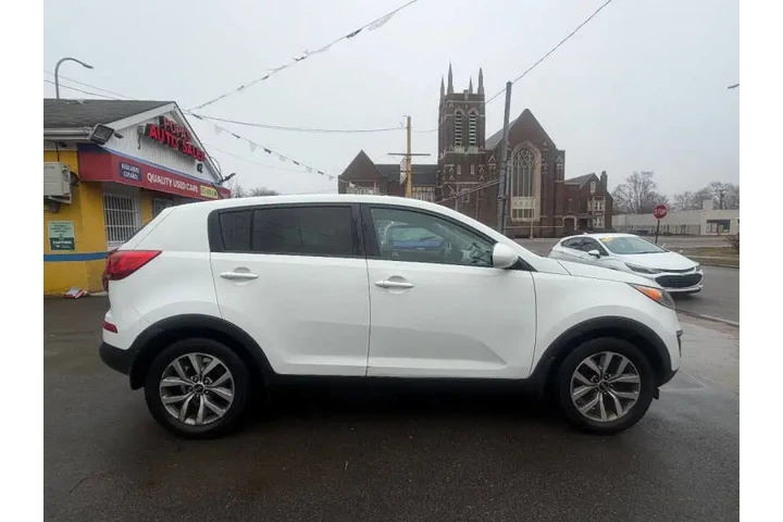 $12995 : 2015 Sportage LX image 9