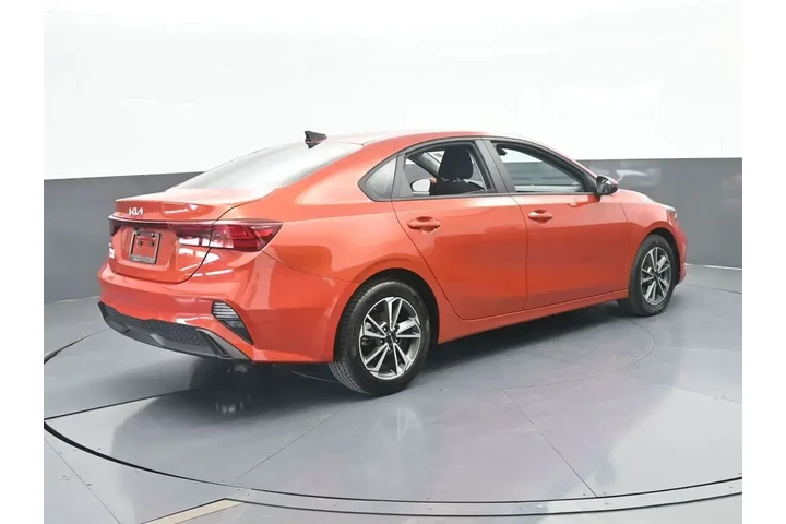 $14991 : Kia Forte 2023 LX 4dr Sedan image 6