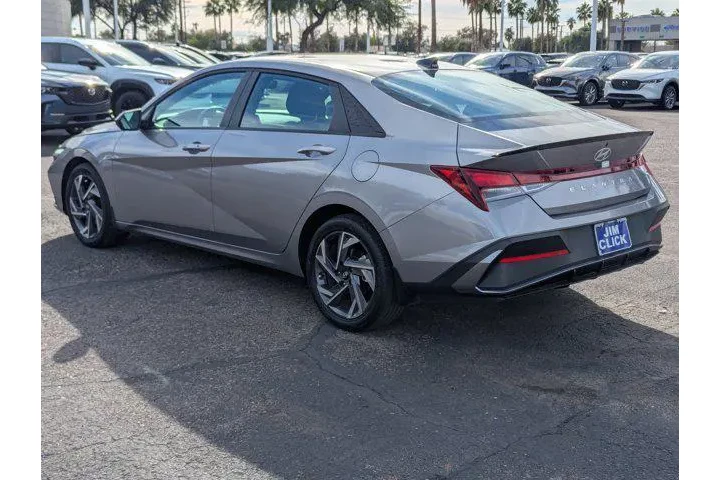 $23999 : Hyundai ELANTRA 2025 SEL Spo image 4