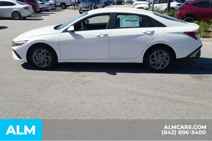 $21420 : Hyundai ELANTRA Hybrid 2025 image 9