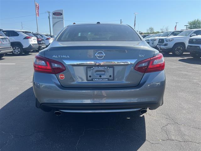 $10000 : PRE-OWNED 2018 NISSAN ALTIMA image 6