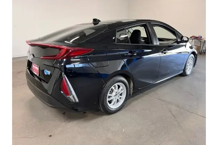 $19782 : Toyota Prius Prime 2021 LE 4 image 3