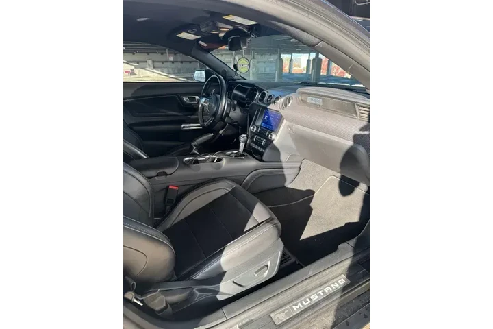 $22988 : Ford Mustang 2020 EcoBoost P image 4