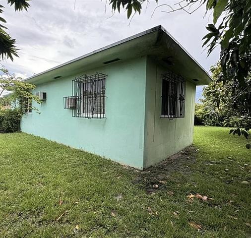 $2000 : 1141 W 31st St, Hialeah, FL image 2