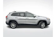 Pre-Owned 2018 Cherokee Limit en Milwaukee