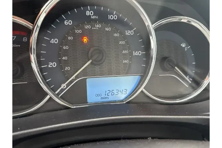 $13458 : Toyota Corolla 2015 S 4dr Se image 6