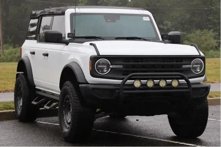 $36495 : Ford Bronco 2022 4x4 Base 4d image 4