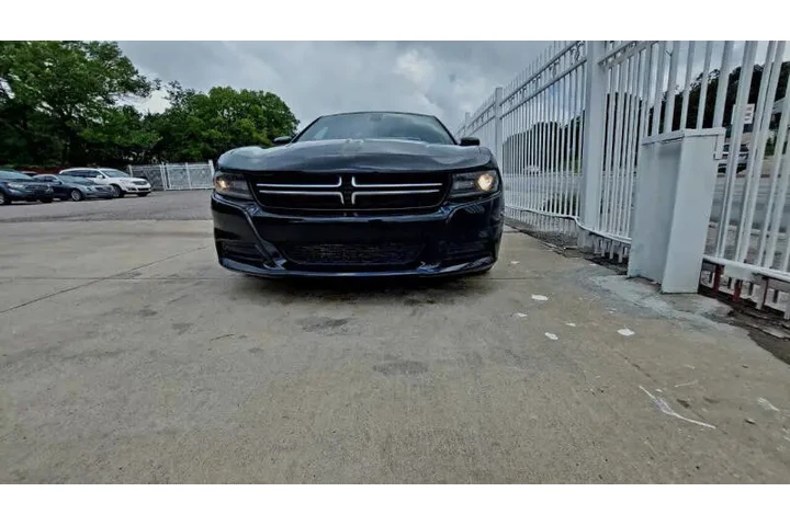 $13990 : 2015 Charger SE image 4