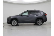 $31998 : Toyota RAV4 2022 AWD XLE Pre thumbnail