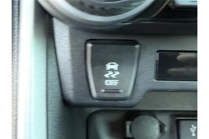 $22499 : Toyota RAV4 2022 XLE 4dr SUV image 6