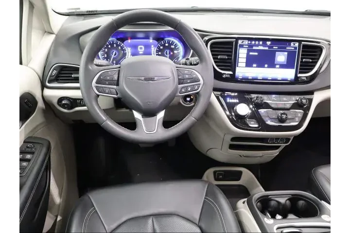 $28995 : Chrysler Pacifica 2024 Touri image 8