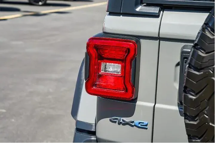 $32995 : Jeep Wrangler 2023 4x4 Rubic image 7