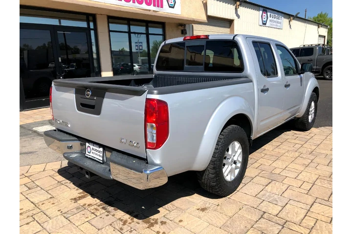 $13990 : 2016 Frontier SV Crew Cab 5AT image 2